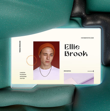 Strona główna witryny przedstawiająca portret artysty. 