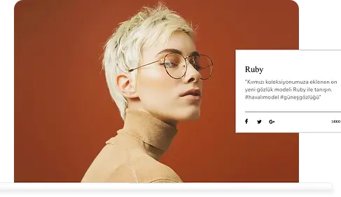 Gözlüklü sarışın bir kadın fotoğrafıyla Wix blog.